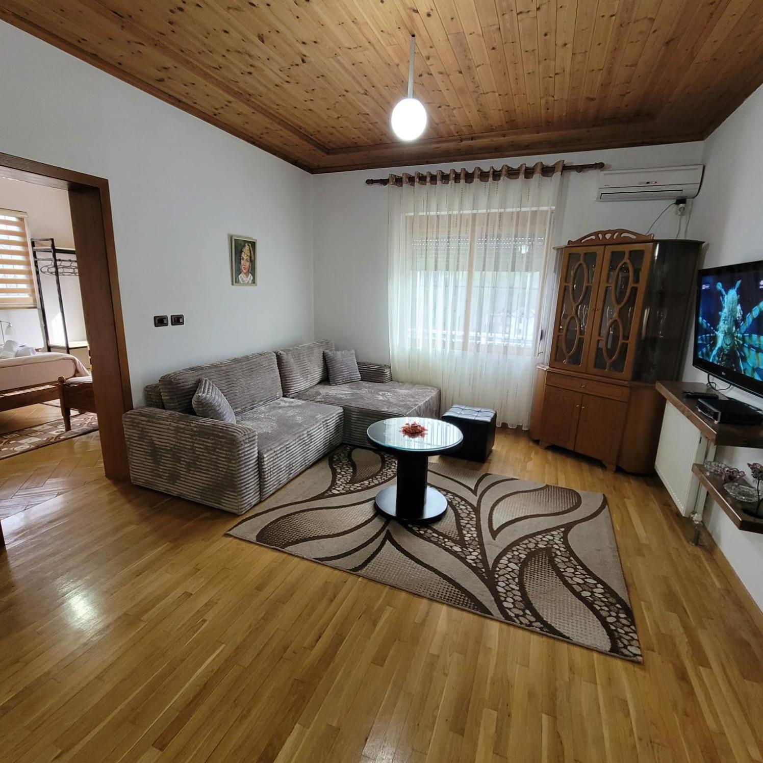 Jona Guest House Gjirokaster Bagian luar foto